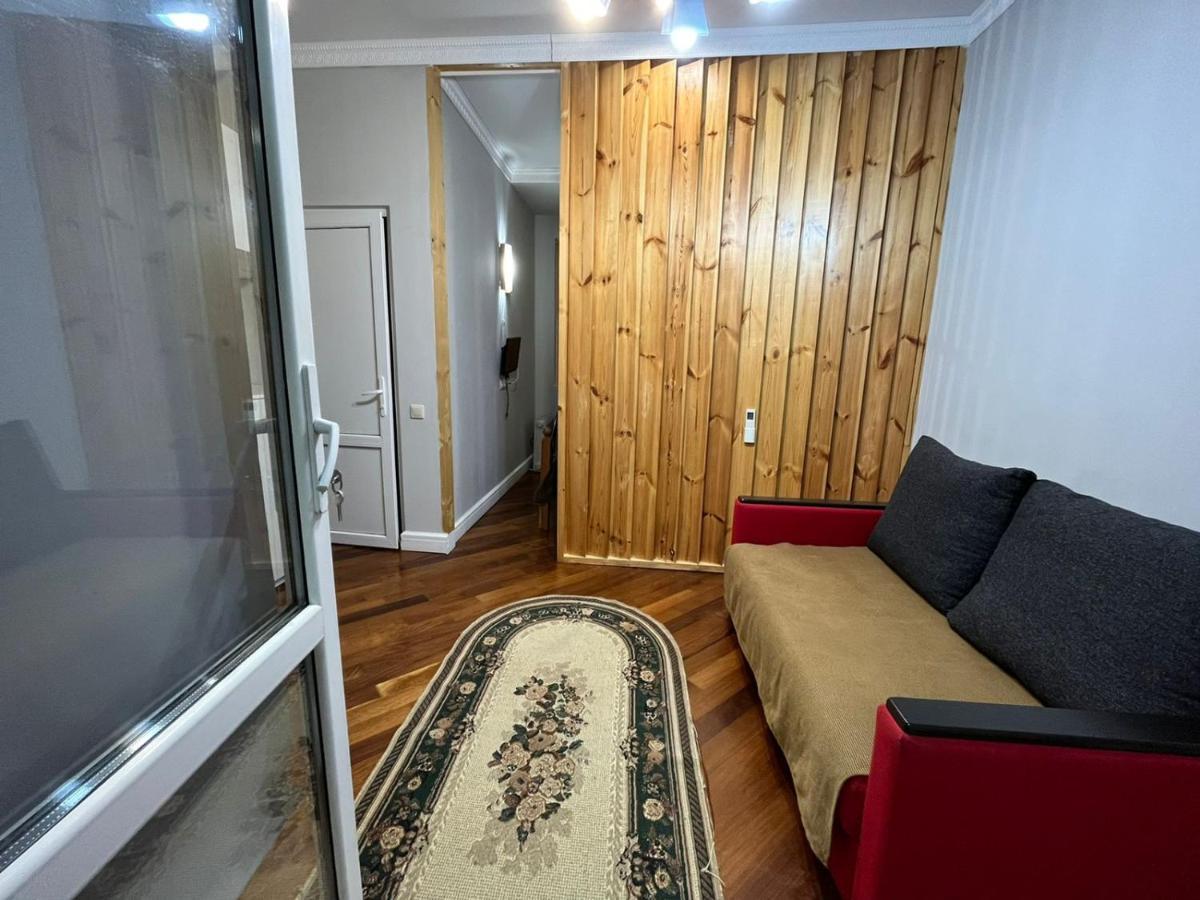Guest House Esma Sukhumi Luaran gambar
