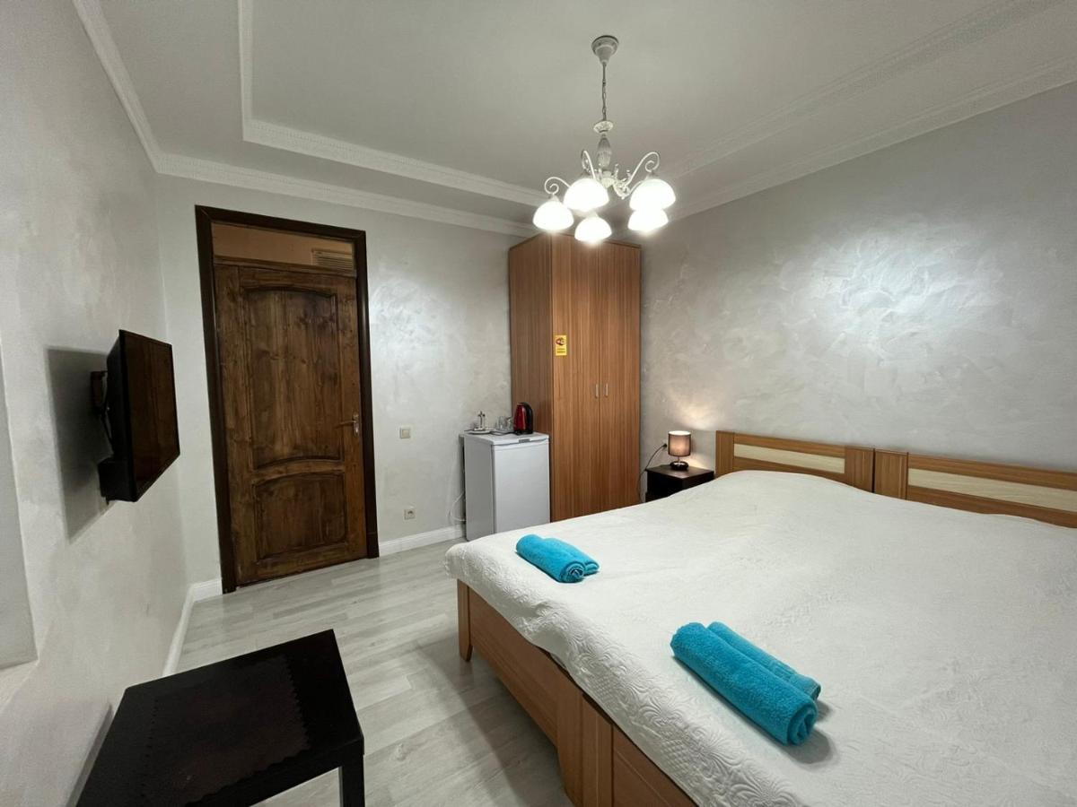 Guest House Esma Sukhumi Luaran gambar