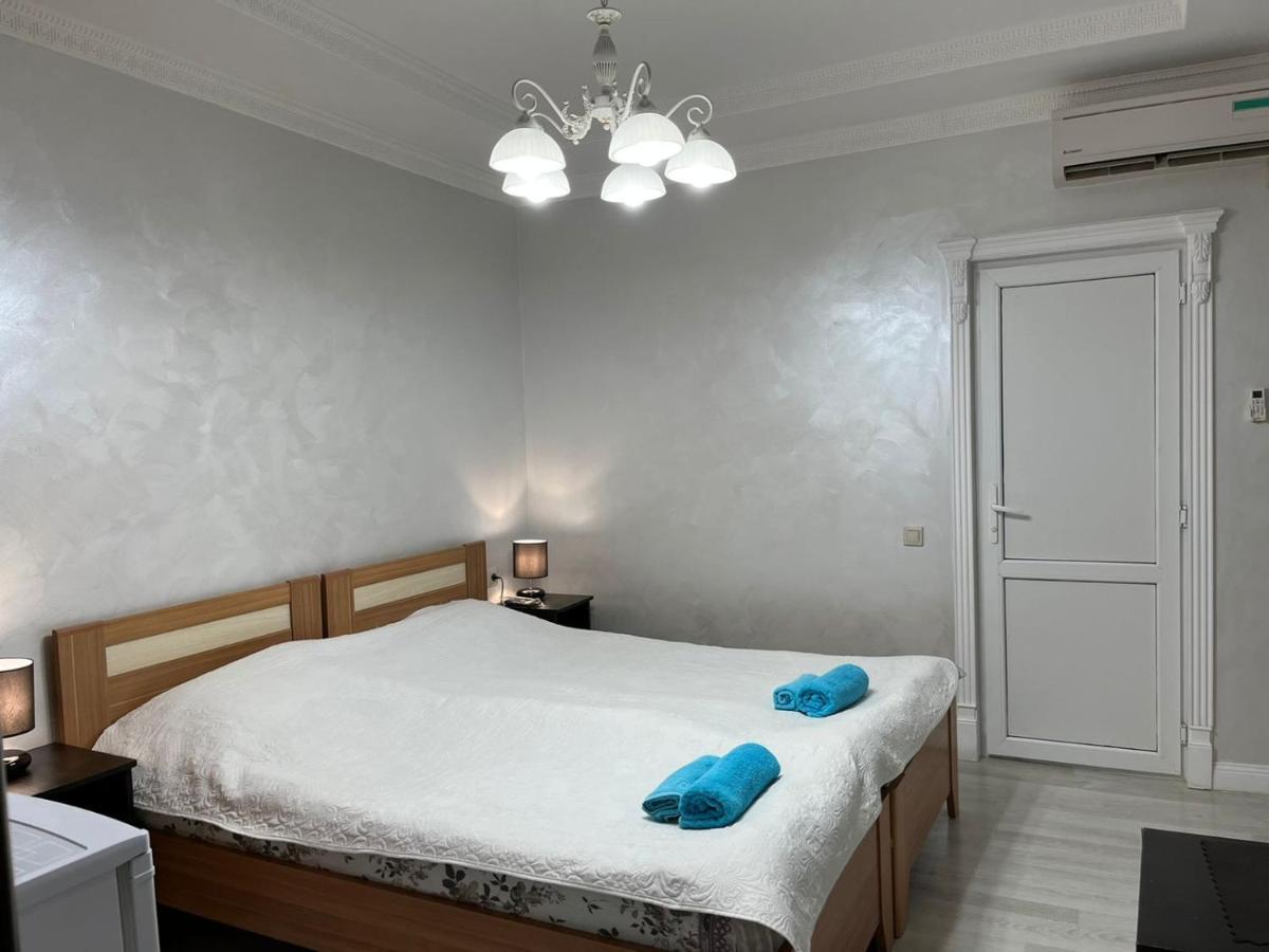 Guest House Esma Sukhumi Luaran gambar