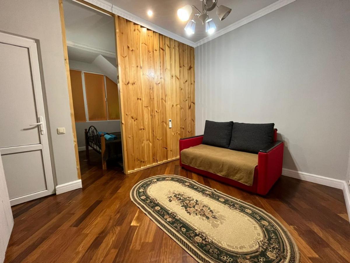 Guest House Esma Sukhumi Luaran gambar