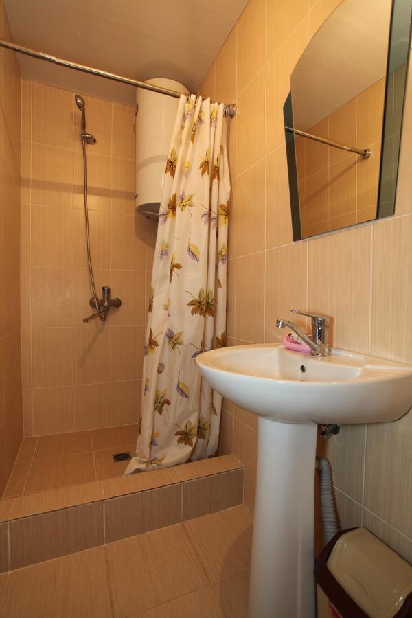 Guest House Esma Sukhumi Luaran gambar
