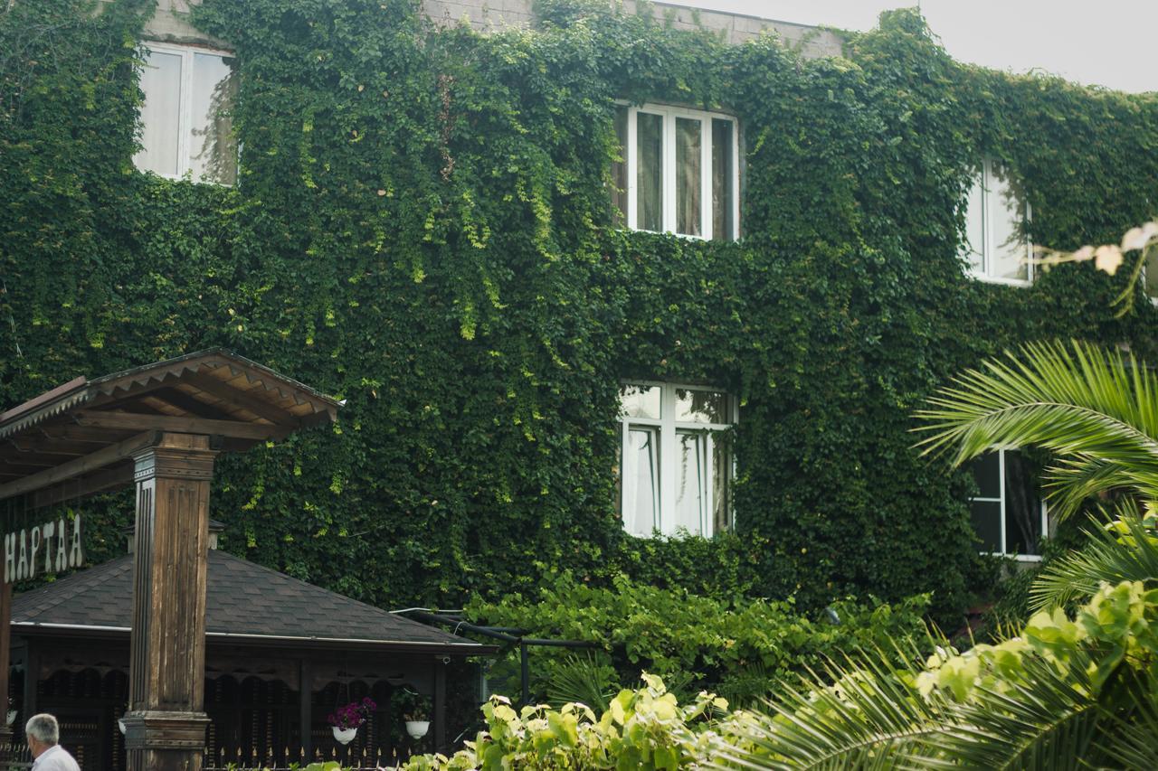 Guest House Esma Sukhumi Luaran gambar