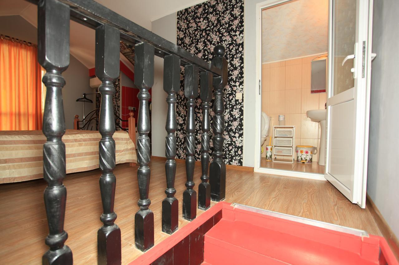 Guest House Esma Sukhumi Luaran gambar