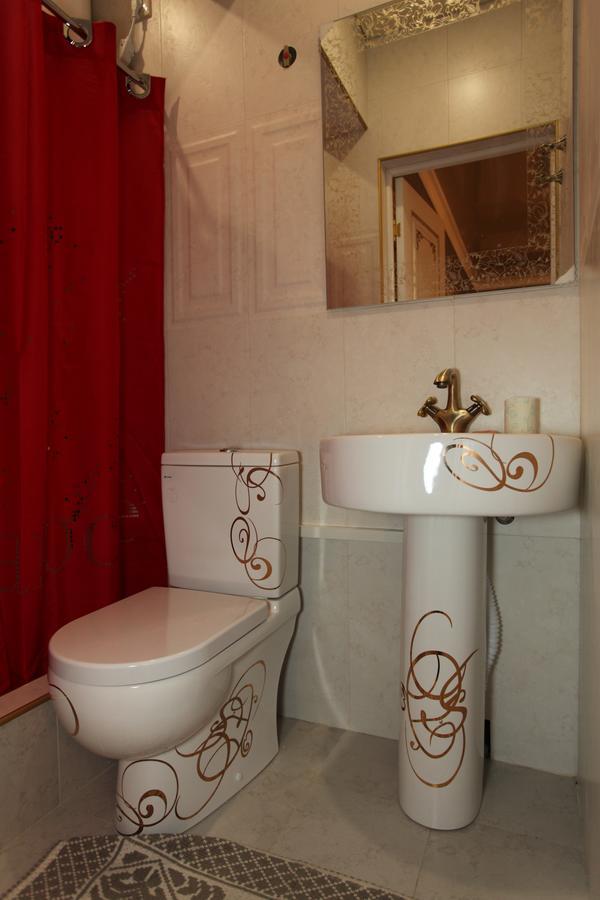 Guest House Esma Sukhumi Luaran gambar