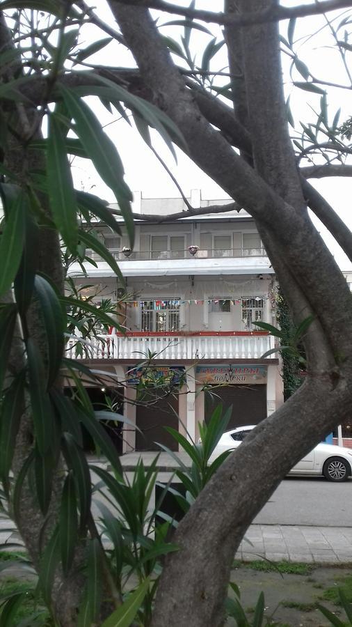 Guest House Esma Sukhumi Luaran gambar
