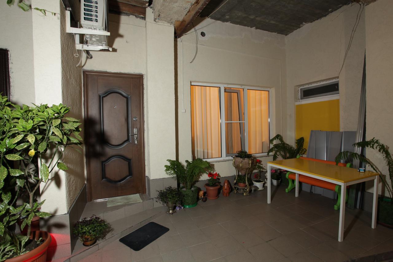 Guest House Esma Sukhumi Luaran gambar